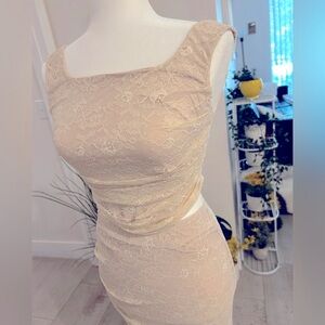 Elegant Lace Sleeveless top & Skirt set